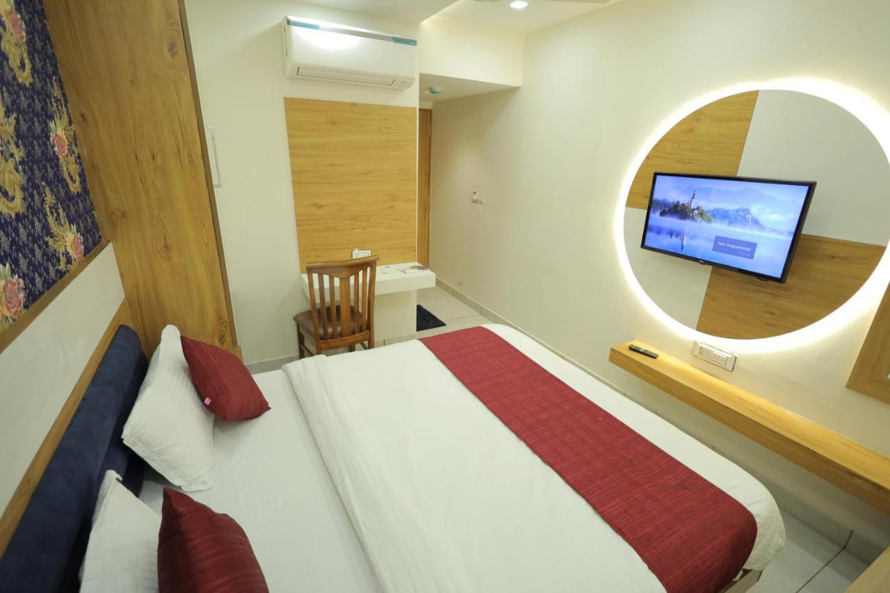 Hotel Rk Fortune Amhedabad Dış mekan fotoğraf