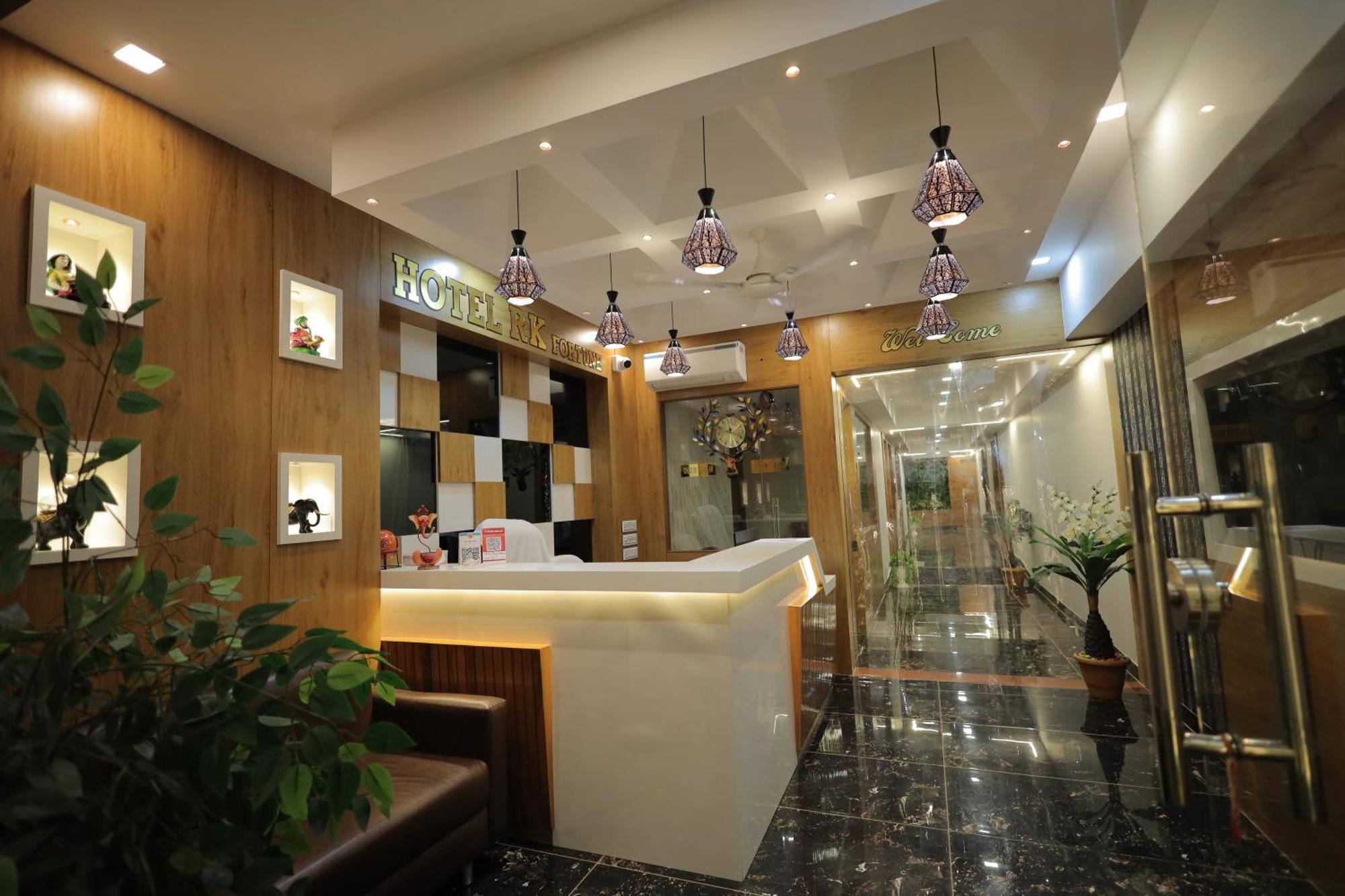 Hotel Rk Fortune Amhedabad Dış mekan fotoğraf